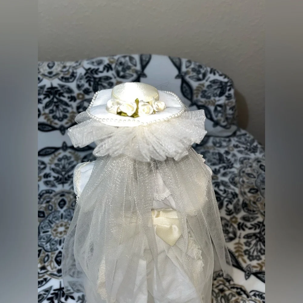 Flora Bride Classic Doll, Porcelain Bride Of The Century 1900s by Ellen Williams - Picture 11 of 17